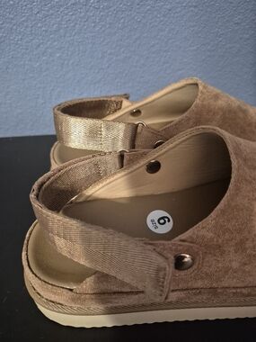 Women’s Taupe Suede Slingback Mules - Size 6